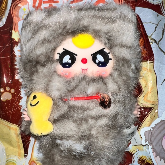 Baby Three-Whose Cat? - Picture 2 of 3